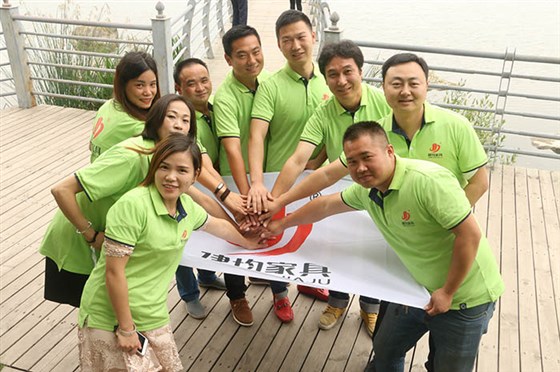 上海建均家具公司美兰湖一日游！